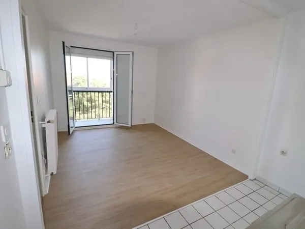 2 Pièces T2 Rénové avec Vue Panoramique