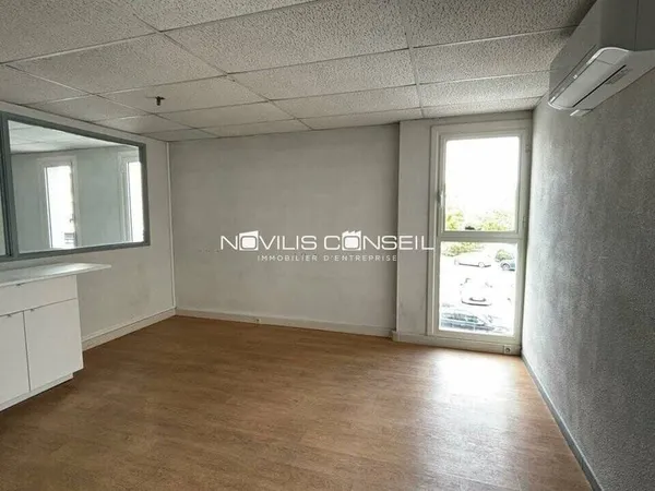 Bureaux 180 m²
