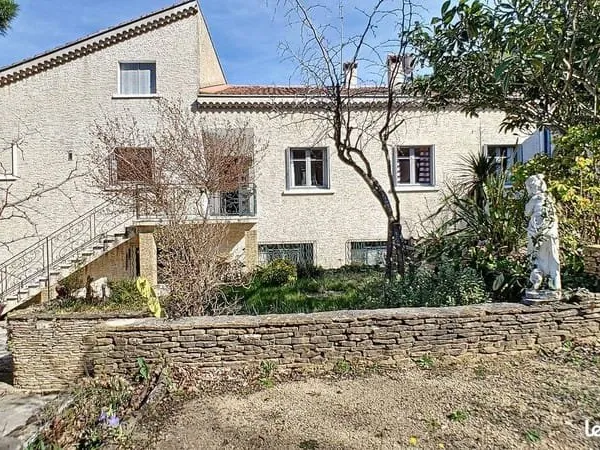 Maison 6 pièces 400 m²