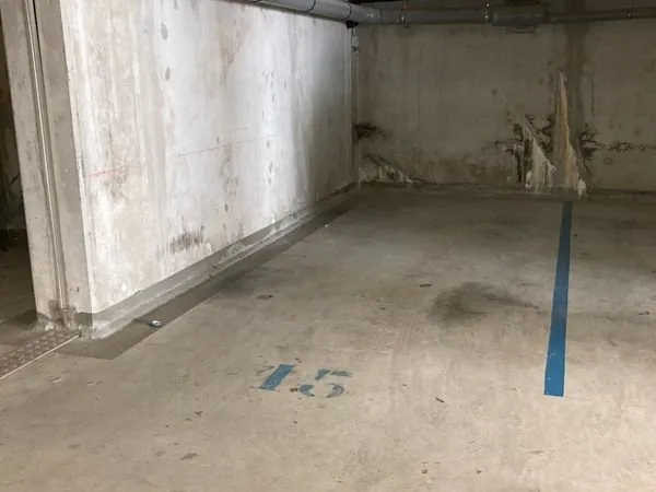Parking 12 m2