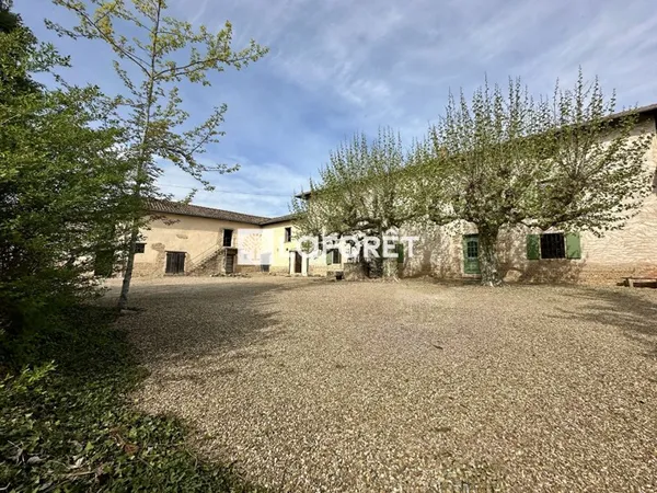 Maison 6 pièces 237 m²