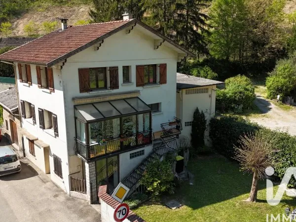 Maison 8 pièces 192 m²