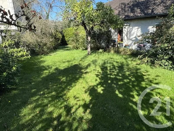 Terrain 275 m²