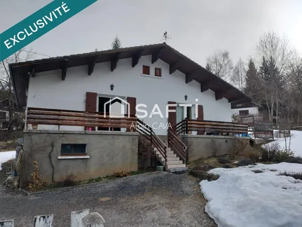 Maison de 103 m² avec terrasse, garage en sous sol sur 1360m² de terrain cloturé