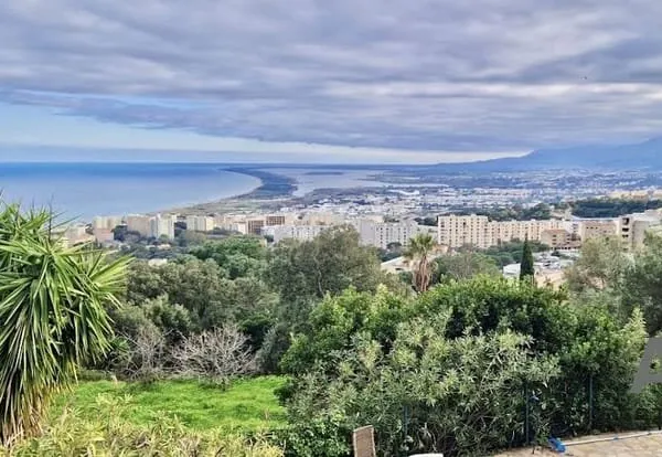 Villa 7 pièces 215 m²