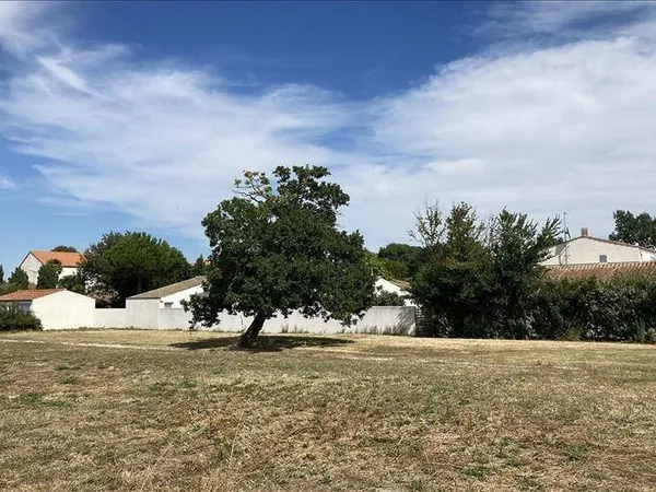 Terrain constructible 1265 m²
