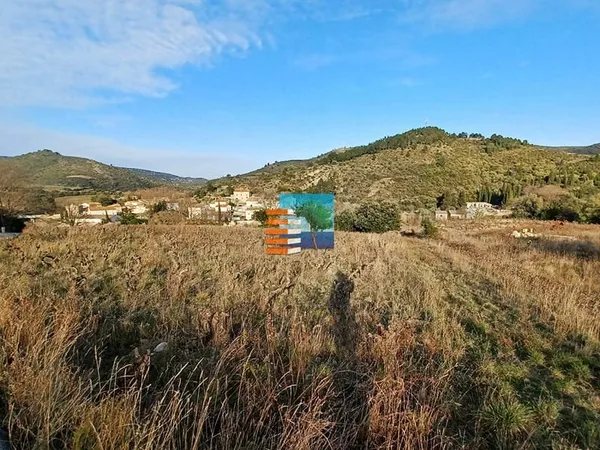 Terrain constructible 1027m²