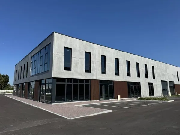 Entrepôt 3209 m²