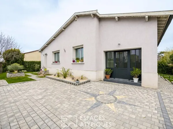 Maison lumineuse et dépendance à Meyzieu