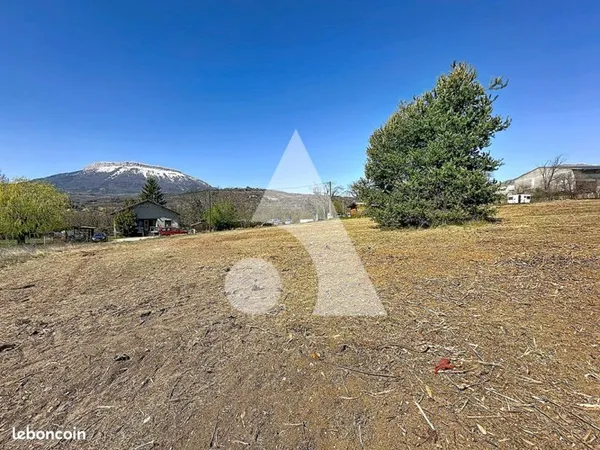 Terrain 1450 m² GAP
