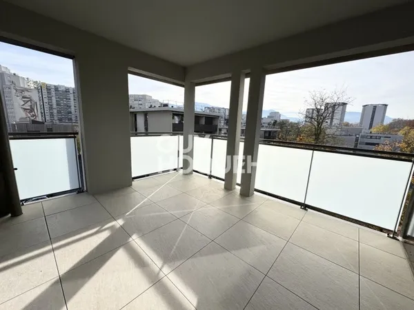 Appartement à louer de 4 pièces de 87.44 m² RÉF 401