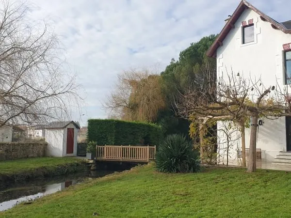 Villa 8 pièces 200 m²