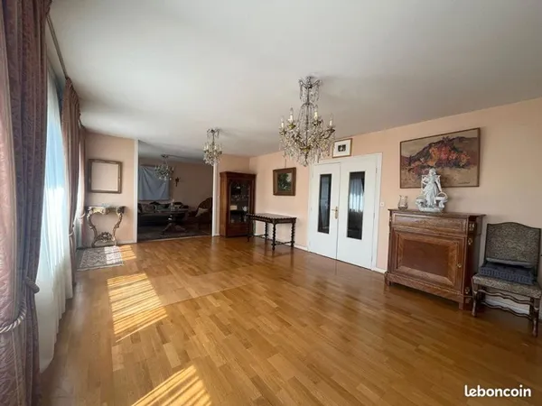 Appartement 5 pièces 134 m²