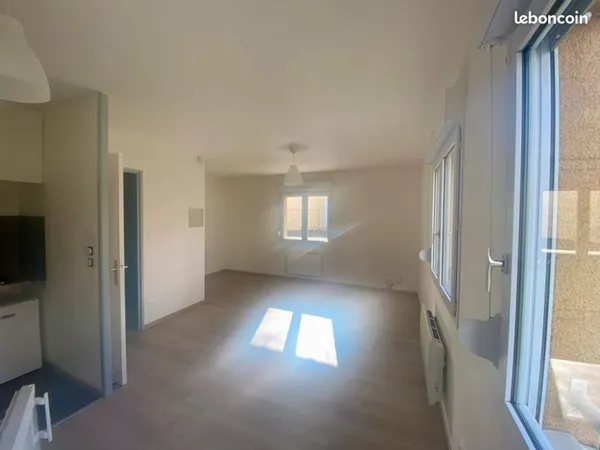 Studio rénové 31 m² avec parking - Metz- Sablon
