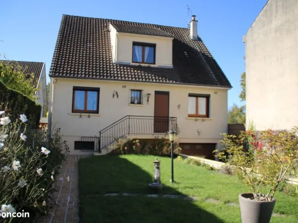 Maison familiale avec jardin au calme dans une impasse