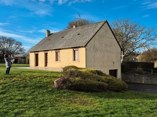 Maison dans village aux portes des Alpes Mancelles