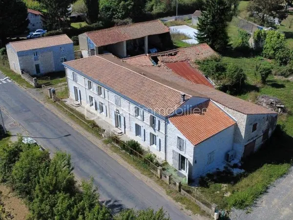 Demeure 12 pièces 136 m²