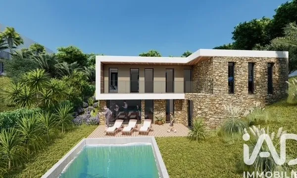 Terrain 594 m²