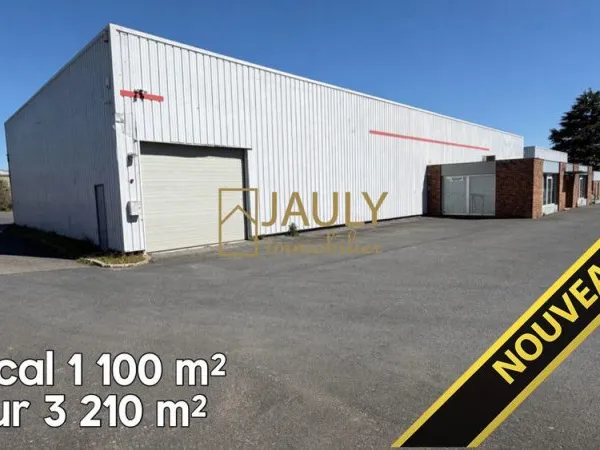 Local industriel 1 100 m² env. / 3 210 m² - LOUÉ