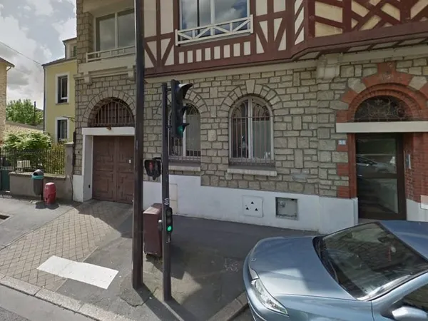 Parking - DEUIL-LA-BARRE