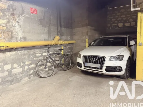 Parking 11 m²