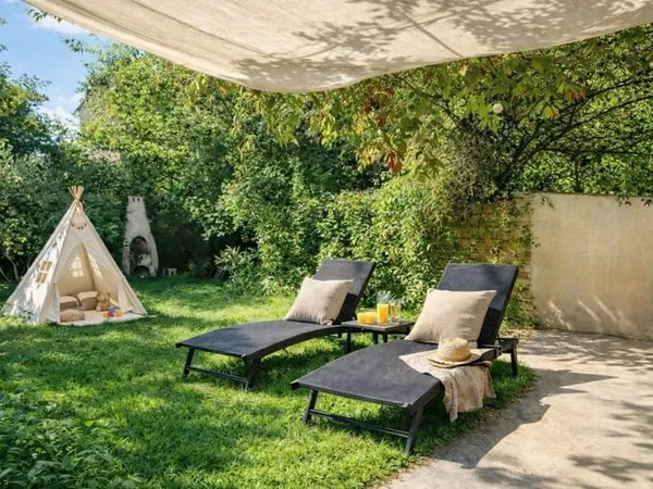 Bien Rare Maison en bord de Sorgue avec jardin ?