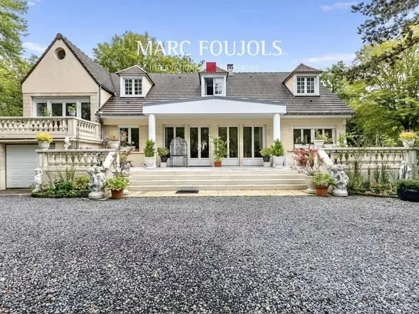 Maison familiale à Lamorlaye, 300m², 6 chambres