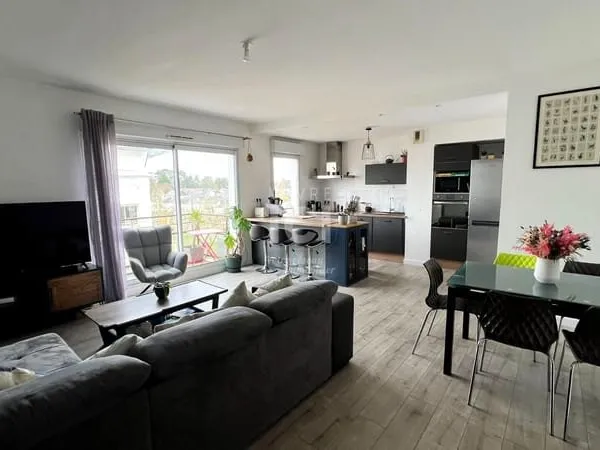 À vendre : T3 Lumineux au Dernier Étage avec Ascenseur Orvault