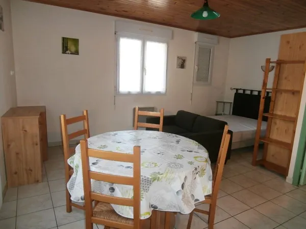 Studio meublé en périphérie de Mende