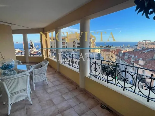 Appartement 4 pièces 144 m²