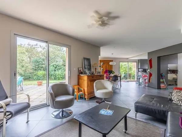 Villa 7 pièces 169 m²