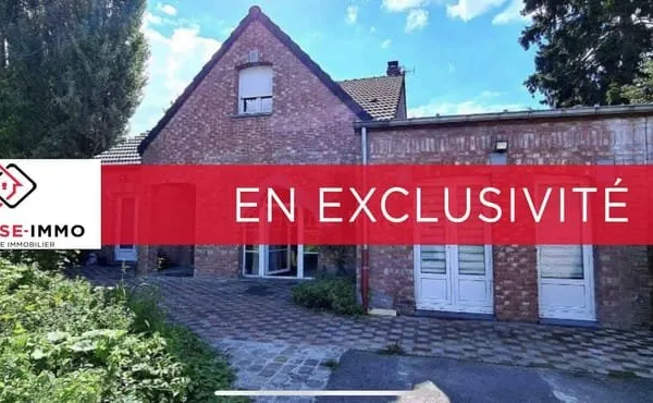 MAISON INDIVIDUELLE AVEC ARCHITECTURE ATYPIQUE , 3 LOGEMENTS