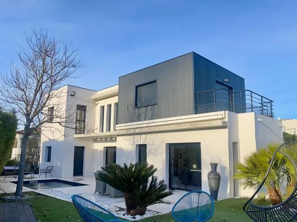 Maison 6 pièces 276 m²