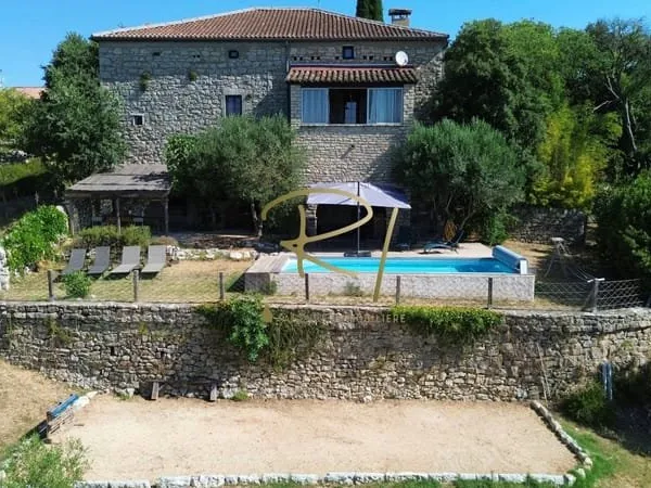 Mas de Hameau en Sud-Ardèche