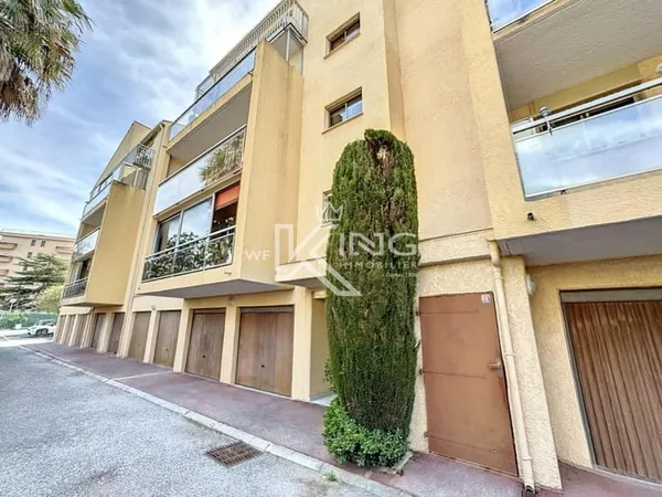 Saint Raphael centre proche mer