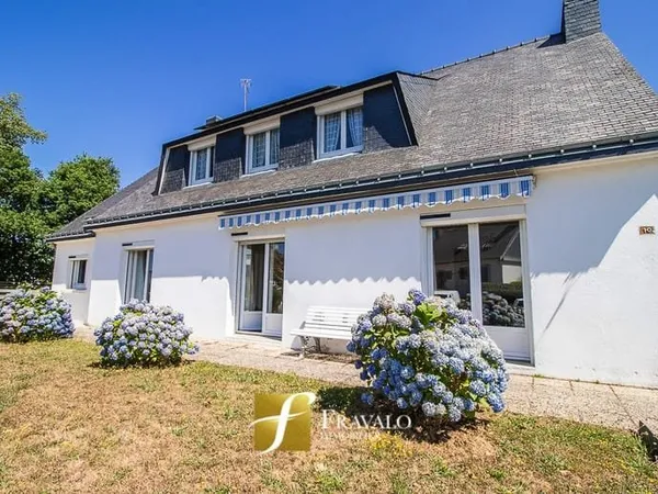 PLOEREN BOURG - BELLE MAISON FAMILIALE