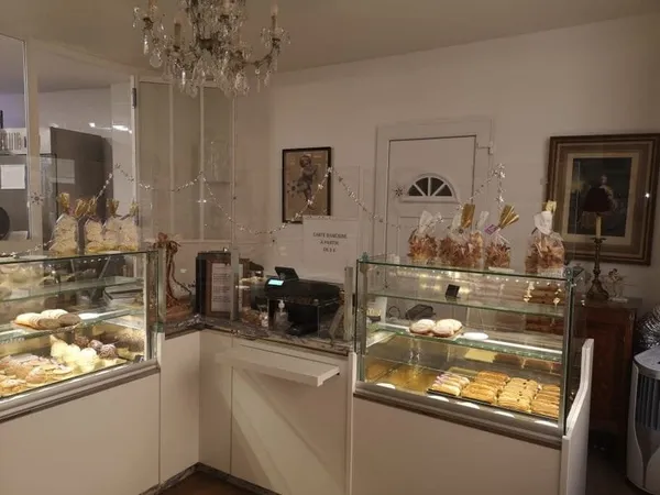 MURS ET FONDS PATISSERIE SNACKING