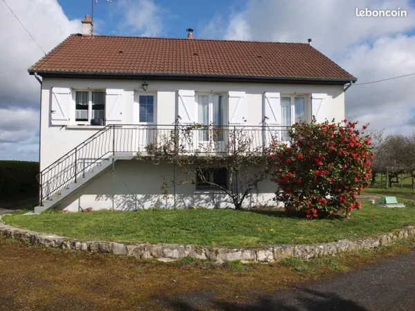 Maison 3 chambres sur sous-sol total Grand terrain et dépendance