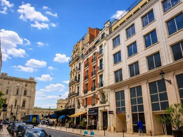 Bureaux 1037 m²
