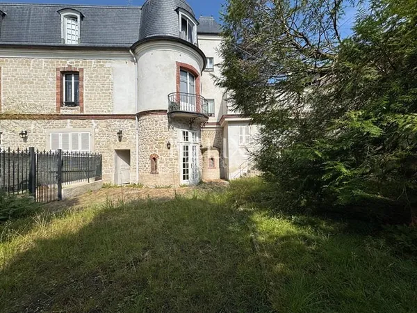 Hôtel particulier, situation géographique exceptionnelle, 10' RER A Saint-Germain-en-Laye
