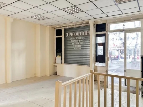 À deux pas de Guy Môquet, boutique double exposition