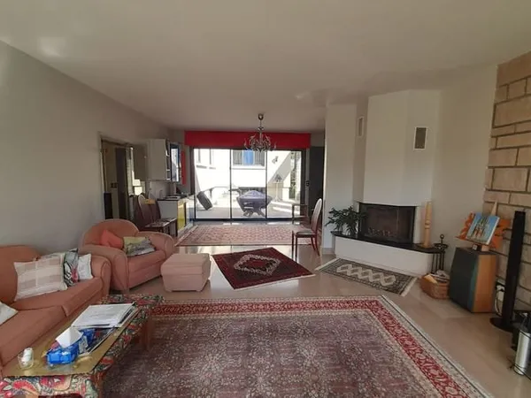 Maison 7 pièces 185 m²