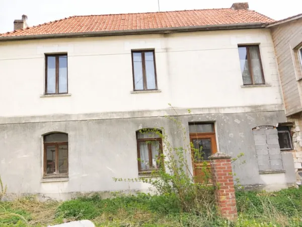 Maison de village à rénover avec terrain et fort potentiel
