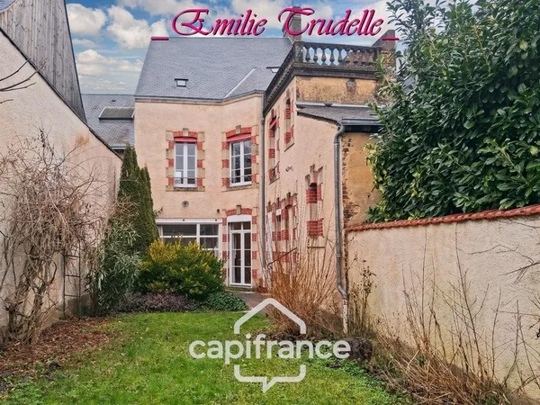 Maison à vendre 5 pièces (72) 125 m² -3/5 chambres - jardin clos 300 m² - dépendances - Saint-Calais