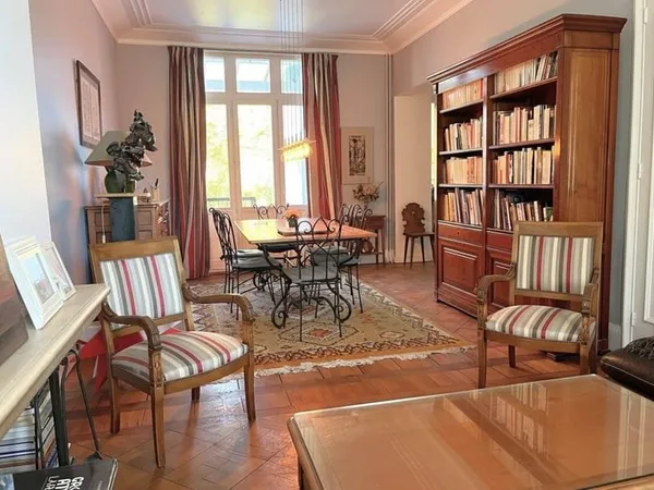 Maison 9 pièces 166 m²