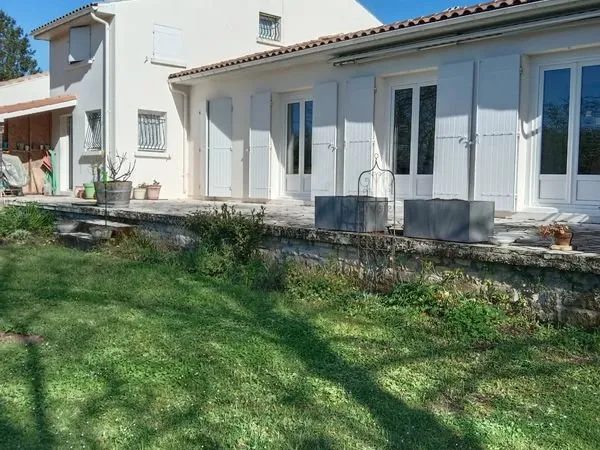 A vendre Maison Saint Georges des Côteaux
