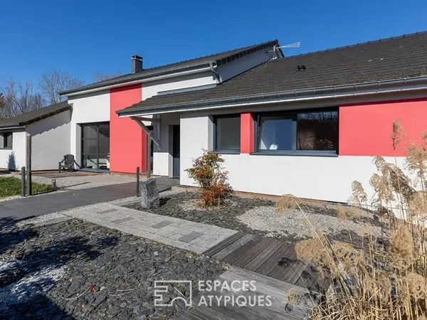 Maison contemporaine avec piscine au calme de la campagne