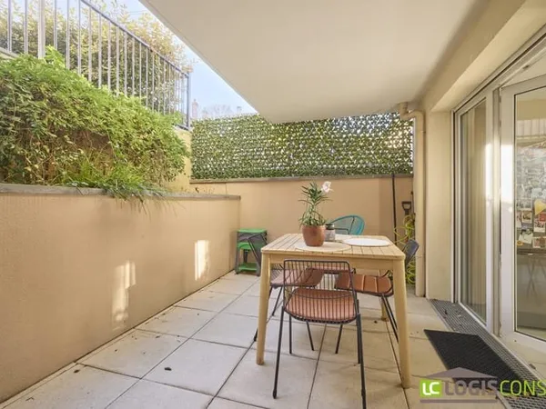APPARTEMENT - VILLA CASTELLANE