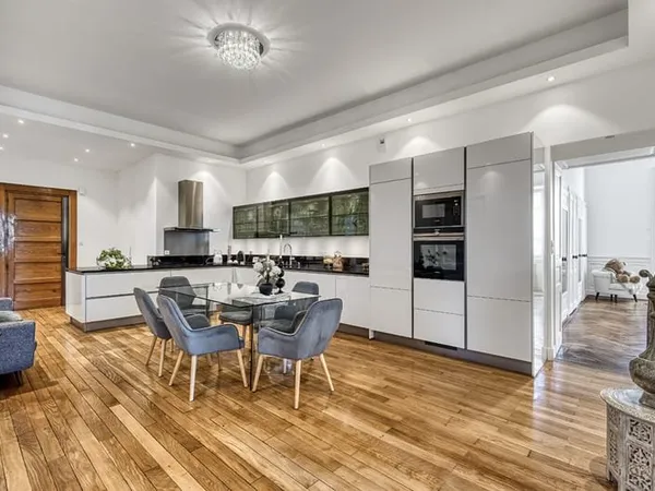 Appartement Aix Les Bains 5 pièce(s) 174.06 m2