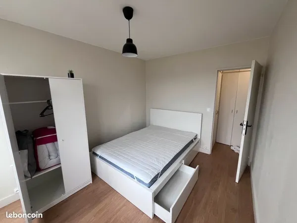 Chambre en colocation cosy et calme à Chilly Mazarin